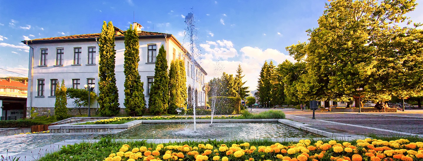 За региона